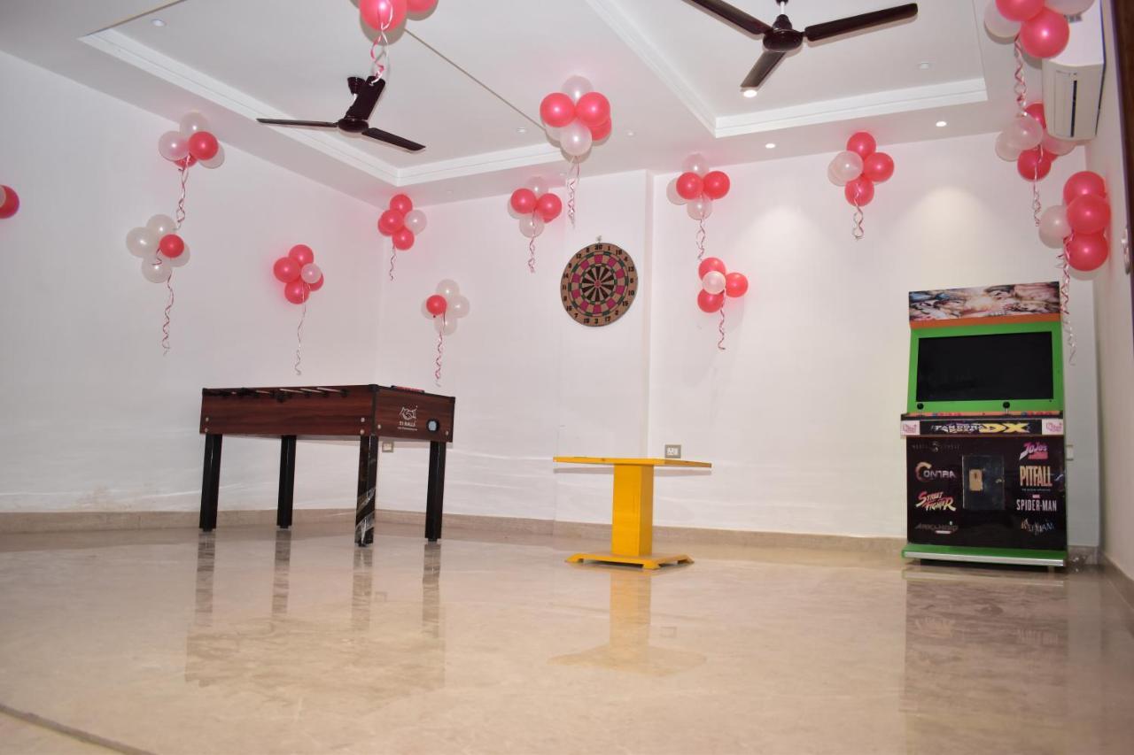 Qotel Hotel Signature Bnb-Ashok Vihar Nuova Delhi Esterno foto