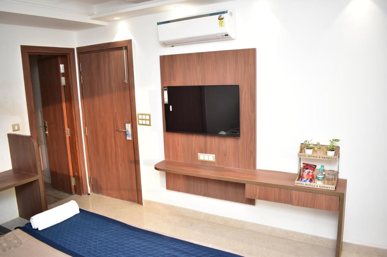 Qotel Hotel Signature Bnb-Ashok Vihar Nuova Delhi Esterno foto