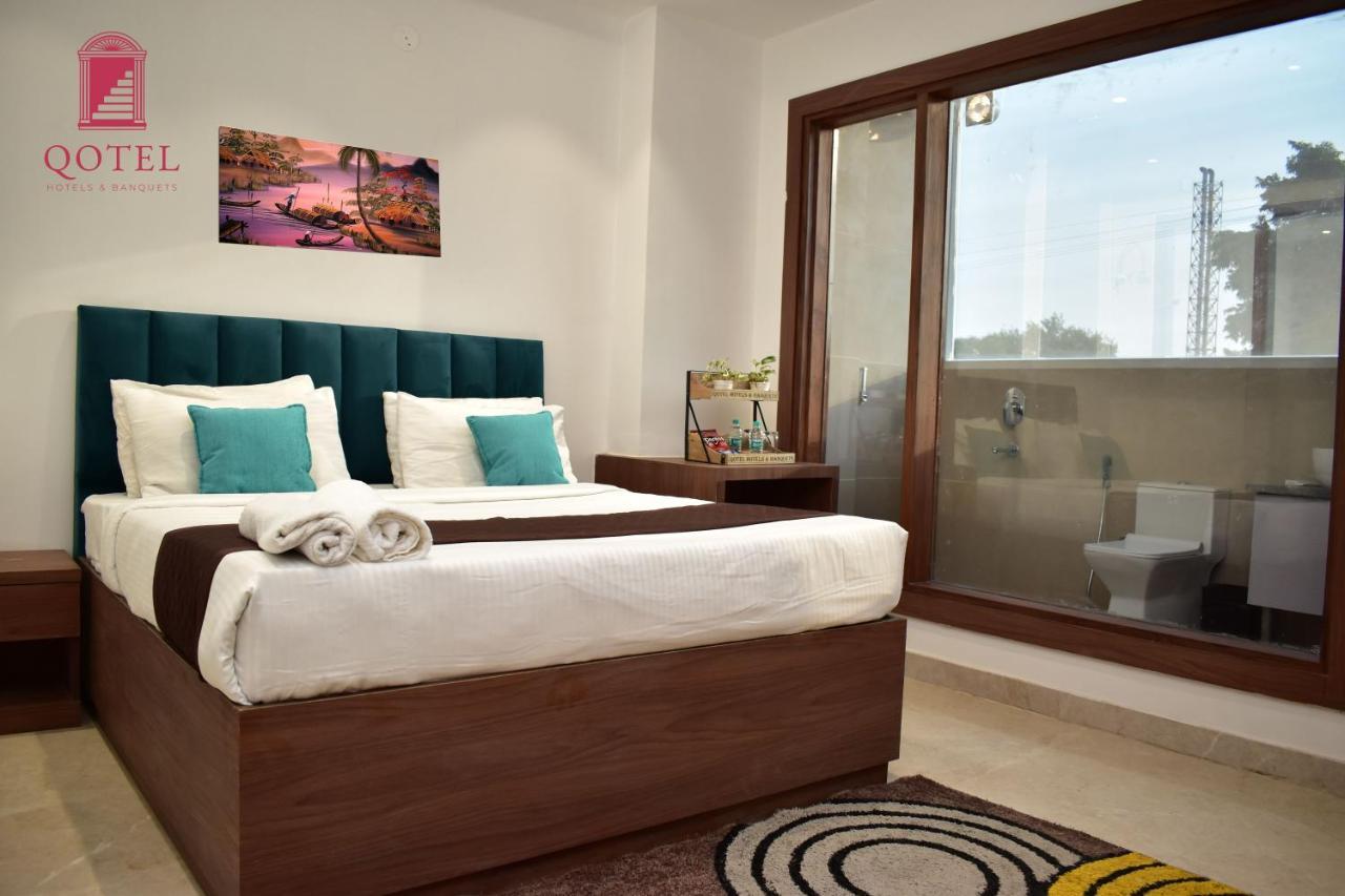 Qotel Hotel Signature Bnb-Ashok Vihar Nuova Delhi Esterno foto