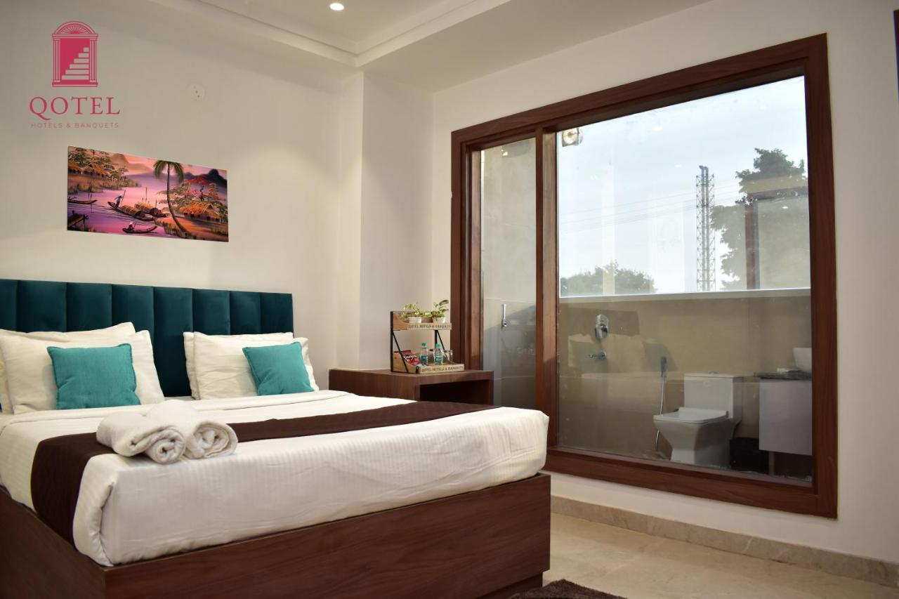 Qotel Hotel Signature Bnb-Ashok Vihar Nuova Delhi Esterno foto