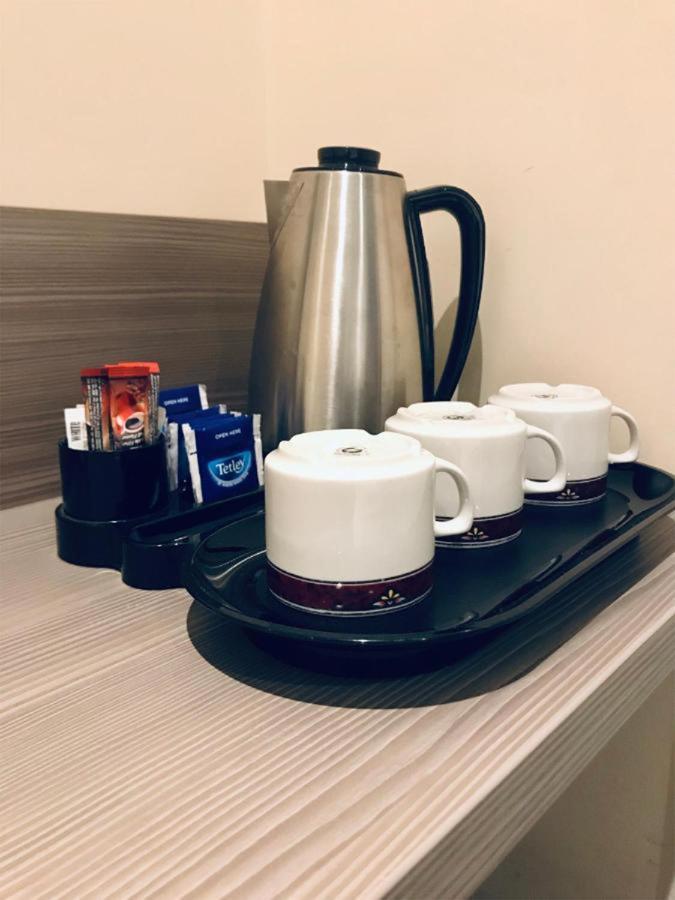 Qotel Hotel Signature Bnb-Ashok Vihar Nuova Delhi Esterno foto